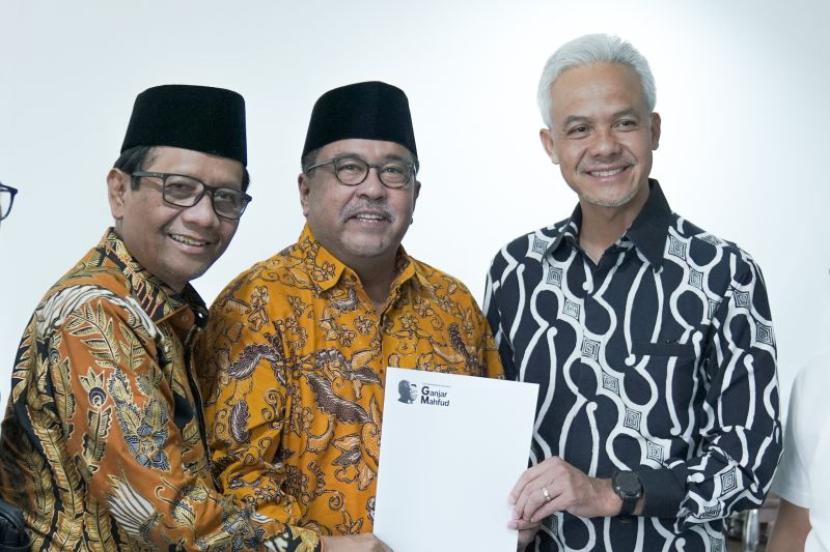 Calon Presiden dan Wakil Presiden yang diusung koalisi PDIP dan PPP, Ganjar Pranowo-Mahfud MD menunjuk Rano Karno sebagai Ketua Tim Pemenangan Daerah (TPD) di Banten, Kamis (23/11/2023).