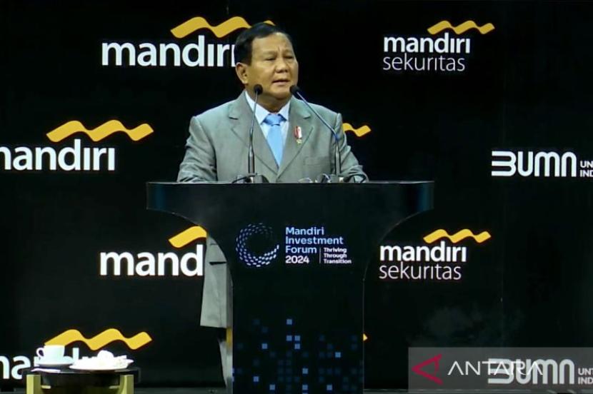 Calon Presiden Nomor Urut 02 Prabowo Subianto berpidato dalam acara Mandiri Investment Forum 2024 di Jakarta, Selasa (5/3/2024).