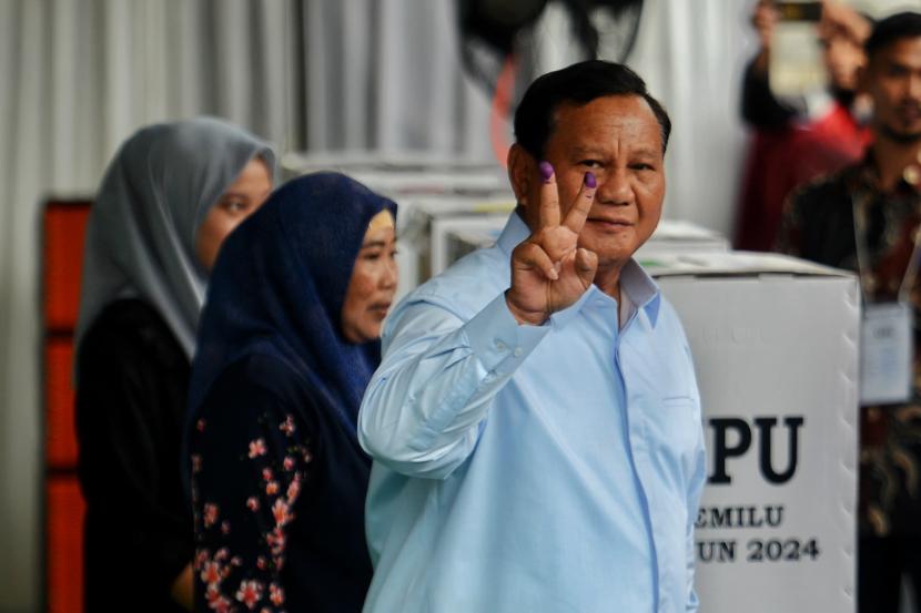 Calon presiden nomor urut 02, Prabowo Subianto menggunakan hak pilihnya. Prabowo berpesan kepada para pemilih untuk menyoblos sesuai hati nurani dan jaga TPS.