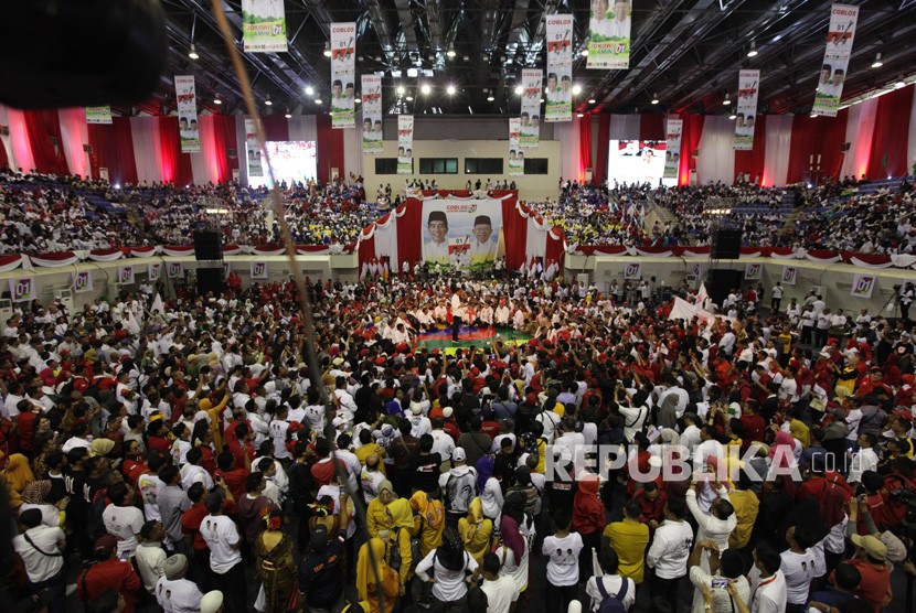 Calon Presiden nomor urut 1 Joko Widodo menggelar kampanye terbuka di Palembang, Sumatera Selatan, Selasa (2/4).