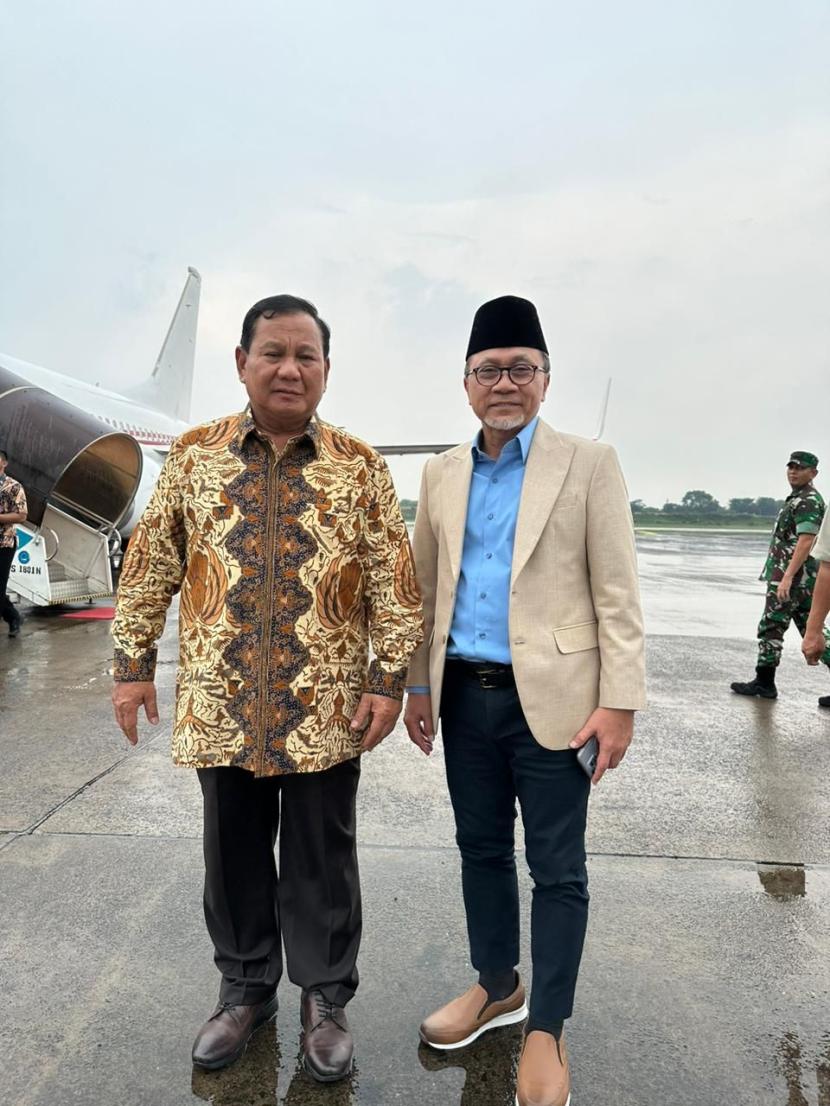 Calon presiden Prabowo Subianto dan Ketua Umum PAN Zulkifli Hasan. 