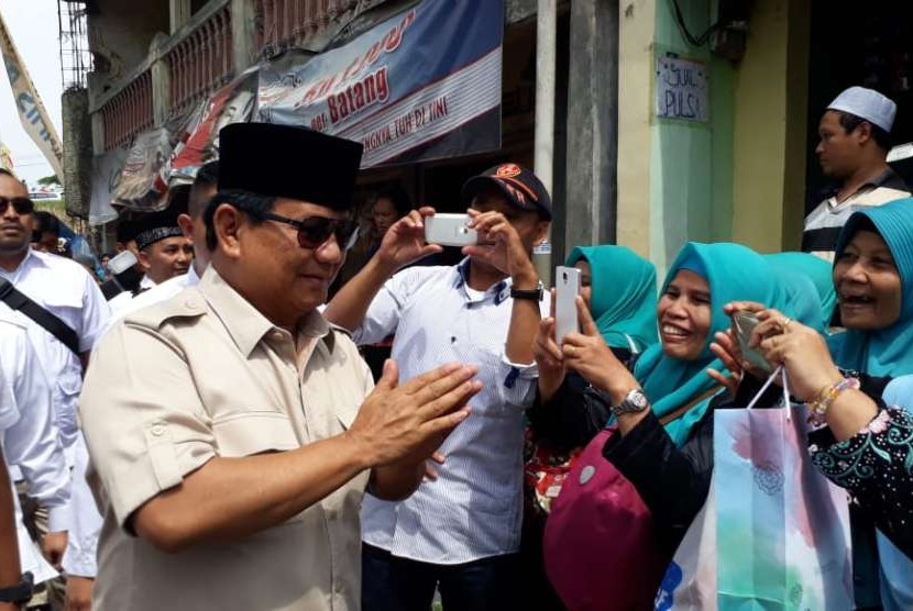 Presidential candidate serial number two Prabowo Subianto visits Islamic boarding school of KH Abdullah Syafiie As Syafiiyah Pulo Air in Sukalarang, Sukabumi, West Java, Sunday (Oct 7).