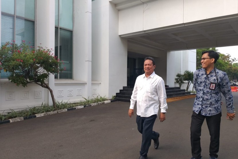 Calon wakil menteri Kabinet Indonesia Maju, Wahyu Sakti Trenggono, tiba di istana, Jumat (25/10). 