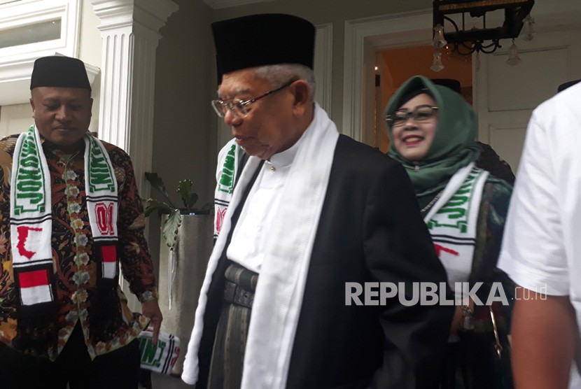 Calon Wakil Presiden nomor urut 01, KH. Ma'ruf Ami saat  menghadiri acara Milad ke-26 Pondok Pesantren Al Muhajirin dan Harlah NU  ke-93 di Kabupaten Purwakarta, Sabtu (16/2).