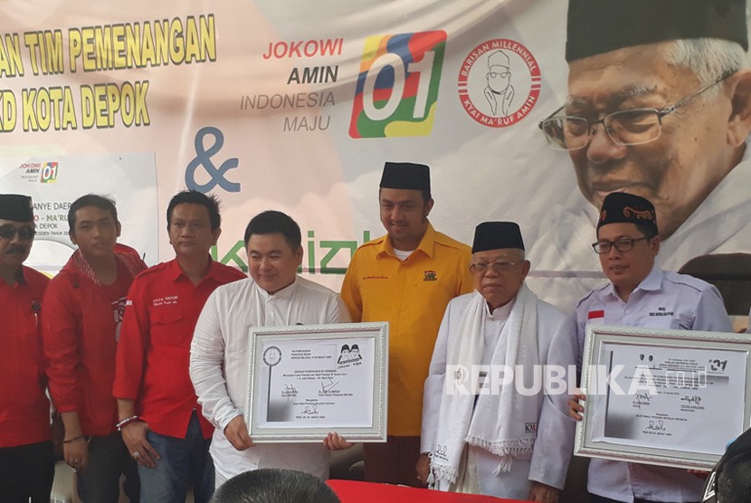 Calon Wakil Presiden nomor urut 01, KH. Ma'ruf Amin saat menghadiri  Peresmian Posko Pemenangan Tim Kampanye Daerah (TKD) Kota Depok di Kantor  DPD Partai Golkar Kota Depok di kawasan Grand Depok City, Sabtu (12/1)  siang. 