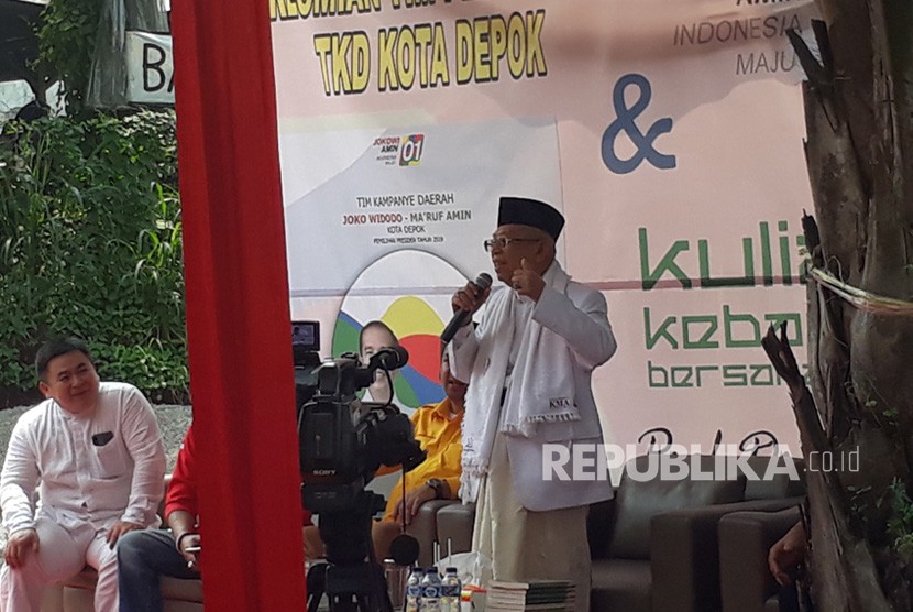 Calon Wakil Presiden nomor urut 01, KH. Ma'ruf Amin saat menghadiri  Peresmian Posko Pemenangan Tim Kampanye Daerah (TKD) Kota Depok di Kantor  DPD Partai Golkar Kota Depok di kawasan Grand Depok City, Sabtu (12/1)  siang. 