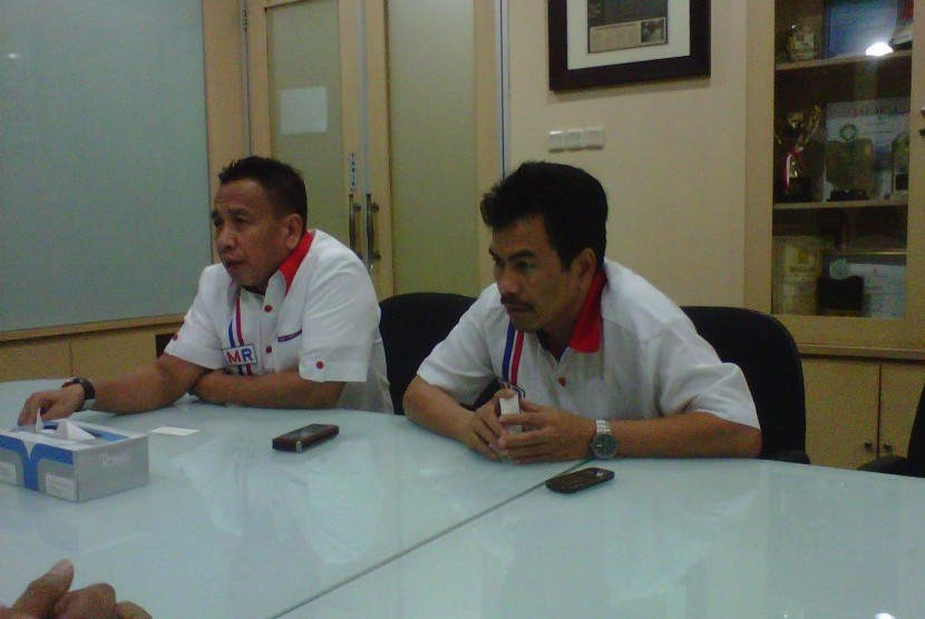 Calon wali kota Tangerang Dedy 'Miing' Gumelar dan calon wakil wali kota Suratno Abu Bakar saat berkunjung ke Harian Republika, Kamis (18/7)