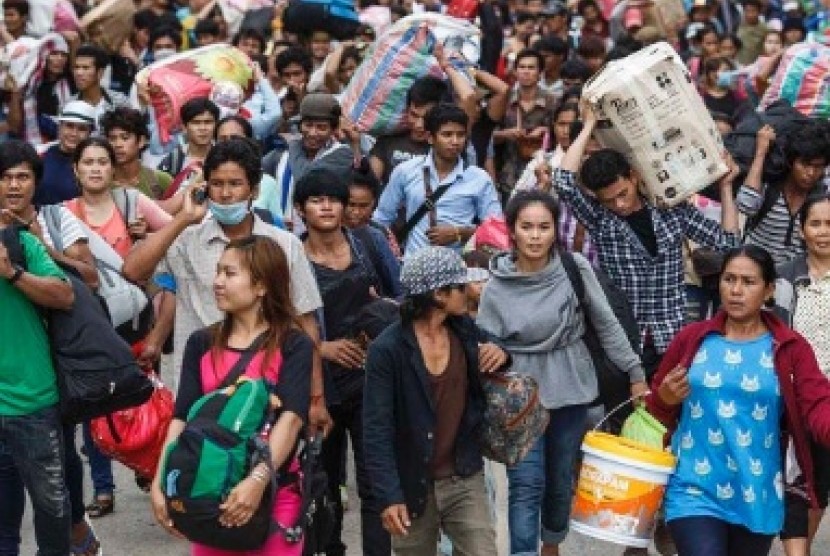 Cambodian workers