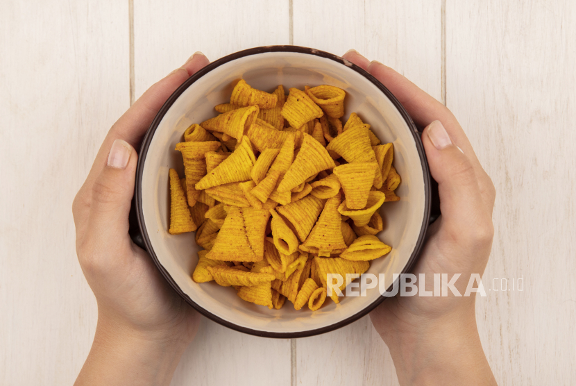 Susah Setop Ngemil? Coba Trik dari Ahli Diet Ini Yuk!