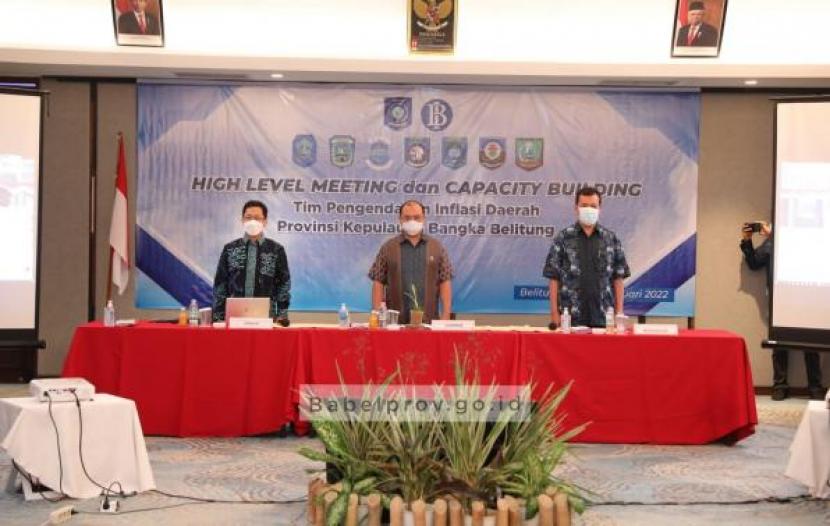 Capaian pertumbuhan ekonomi Provinsi Kepulauan Bangka Belitung (Babel) yang berhasil menduduki peringkat ke-9 tertinggi se-Indonesia dan peringkat ke-2 se-Sumatera menuai pujian dari Kepala Kantor Perwakilan Bank Indonesia (BI) Babel Budi Widihartanto.