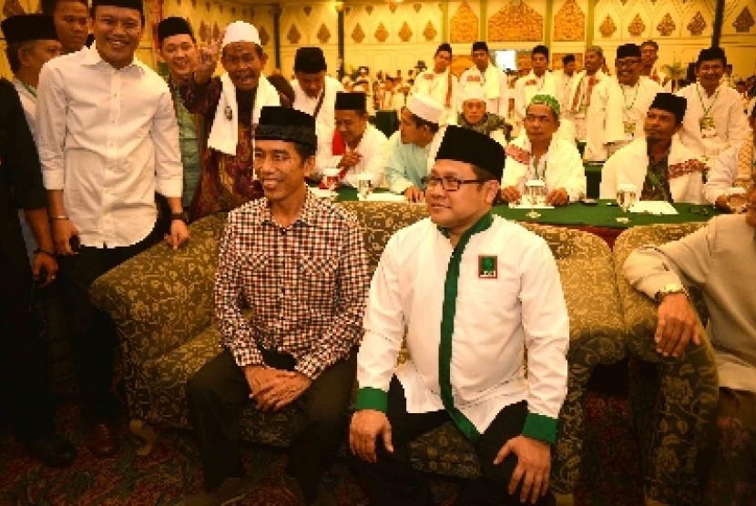 Capres, Joko Widodo, bersama Ketua Umum PKB, Muhaimin Iskandar.
