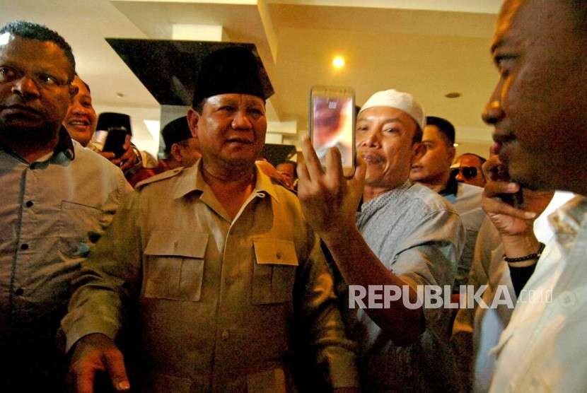 Capres nomor urut 02 Prabowo Subianto tiba di Tegal, Jawa Tengah, Ahad (30/9). 