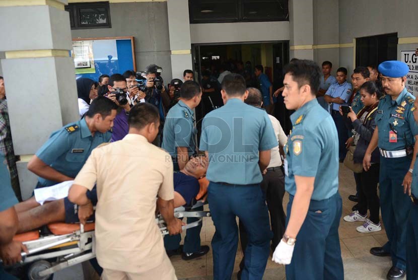 Some victims of ammunition depot blast arrive at Mintoharjo Naval Hospital in Jakarta, on Wednesday.