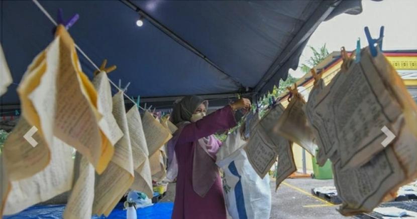 Malaysia Tertibkan 14.249 Eksemplar Alquran. Foto:   Cara Membuang Alquran Rusak dengan Benar