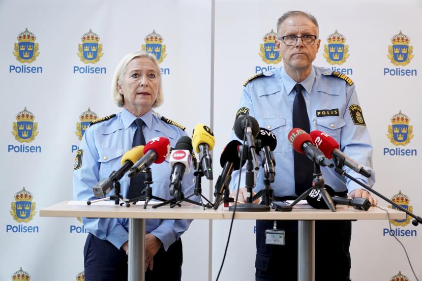 Seorang politisi terkemuka di Swedia Richard Jomshof mendorong pengesahan Rancangan Undang-Undang (RUU) yang akan melarang jilbab di kepolisian Swedia. 