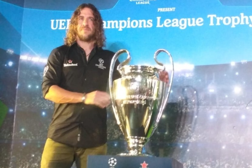 Carles Puyol ikuti Tur Piala Liga Champion UEFA di Jakarta, Senin (11/3).