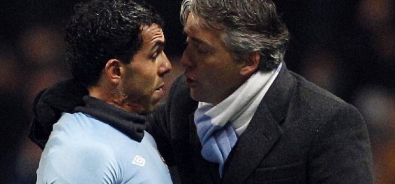 Carlos Tevez dan manajer Manchester City, Roberto Mancini