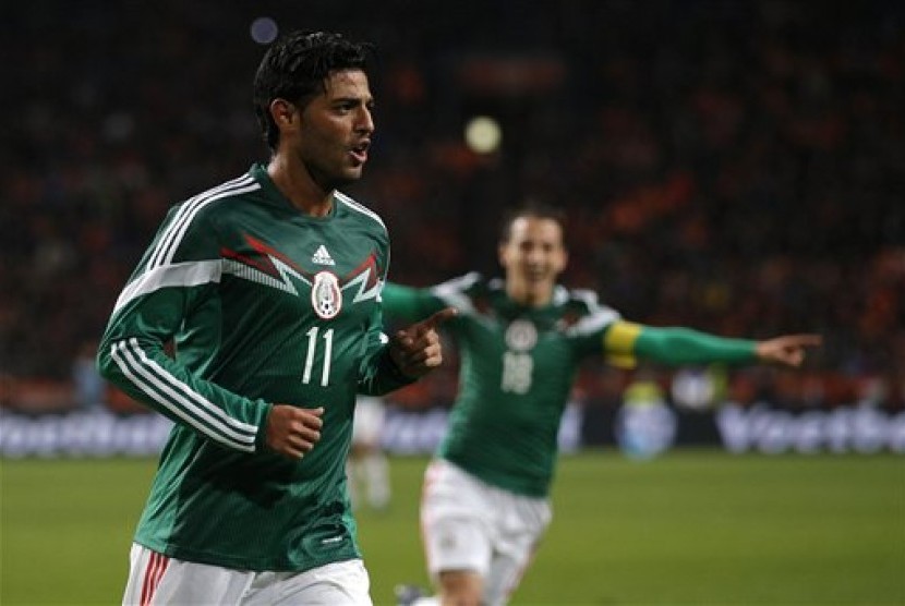 Carlos Vela (kiri)