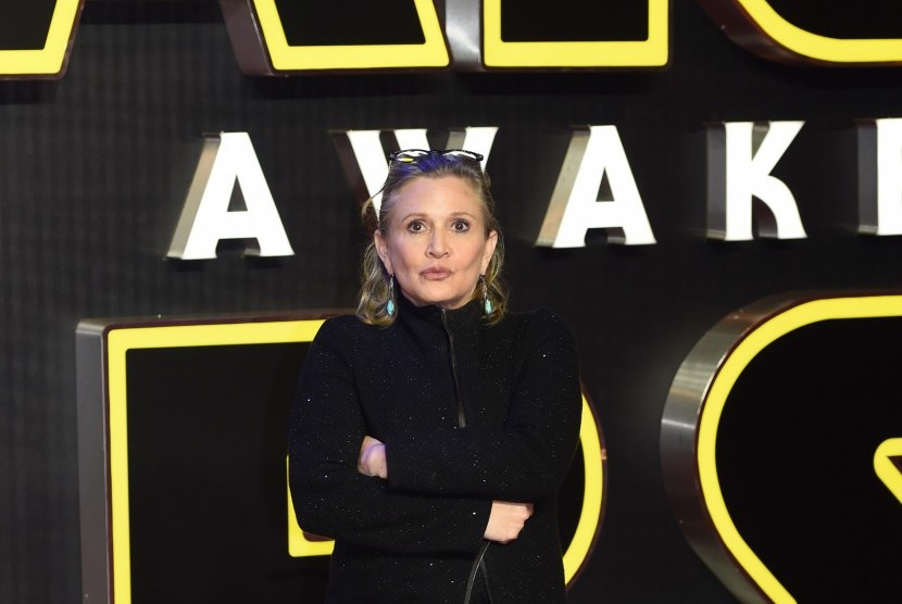 Carrie Fisher. Mendiang aktris pemeran Princess Leia dalam saga Star Wars itu akan menerima bintang Hollywood Walk of Fame secara anumerta. Putrinya, Billie Lourd, akan mewakilinya menerima bintang tersebut. 