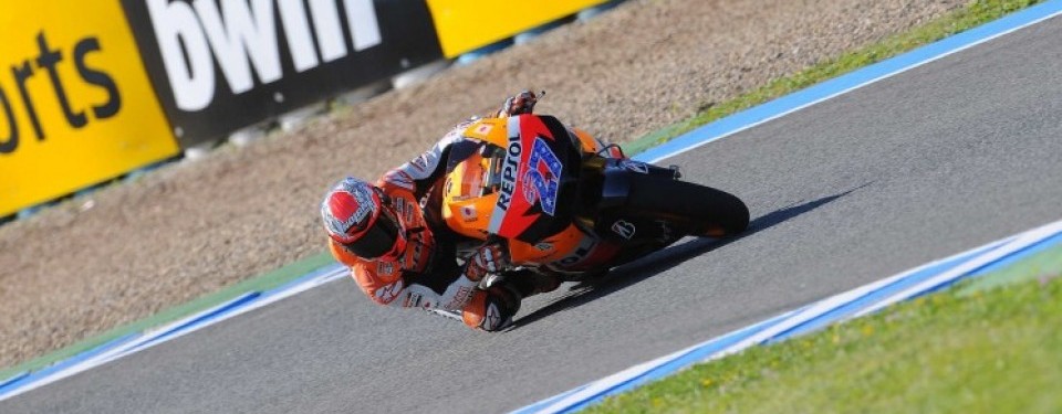 Casey Stoner beraksi di kualifikasi MotoGP Jerez