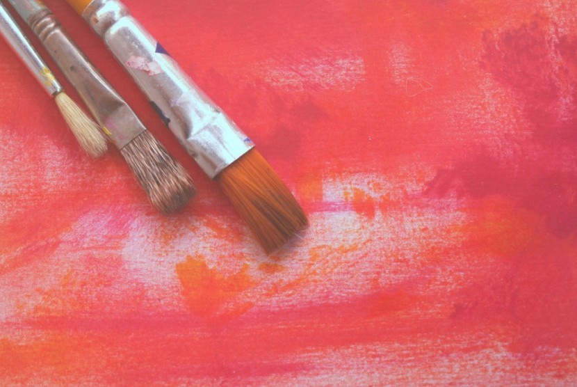 Cat Rumah. Pemilihan warna cat rumah bisa mempengaruhi energi penghuninya.