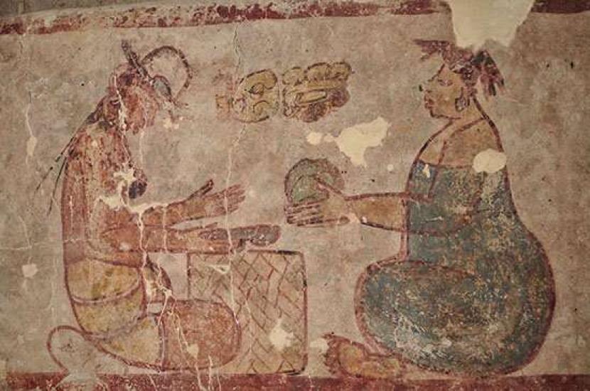 Catatan pertama jual beli garam digambarkan dalam mural yang dilukis lebih dari 2.500 tahun yang lalu di Calakmul, sebuah situs Warisan Dunia UNESCO di Semenanjung Yucatan di Meksiko.  