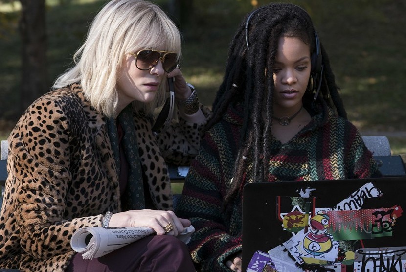 Cate Blanchett dan Rihanna di Ocean's 8.