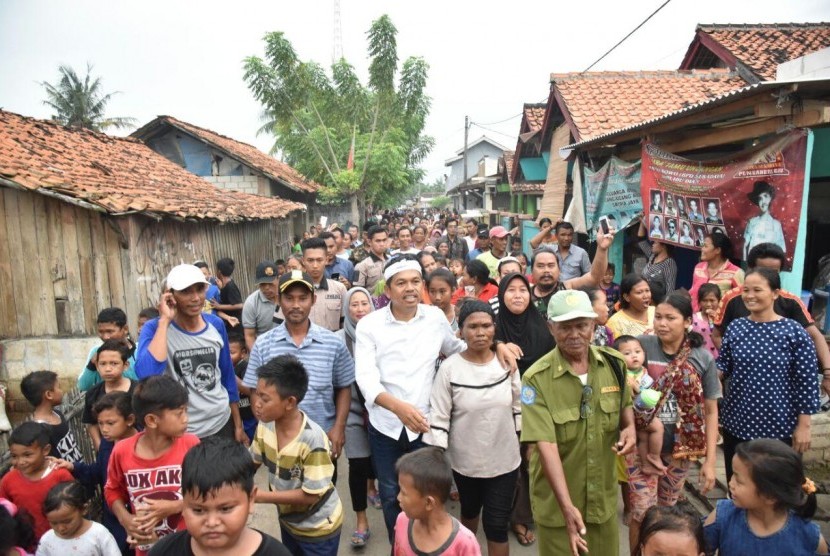 Dedi Mulyadi bersama masyarakat (Ilustrasi)