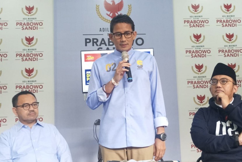 Cawapres 02 Sandiaga Uno berbicara soal evaluasi Debat Kedua di Pusat Media Badan Pemenangan Nasional (BPN) Prabowo - Sandi, Jakarta, Senin (18/2).