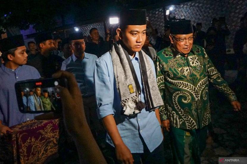 Cawapres Gibran Rakabuming Raka bersilaturahim ke mantan ketua PBNU Said Aqil, Ahad (10/12/2023).