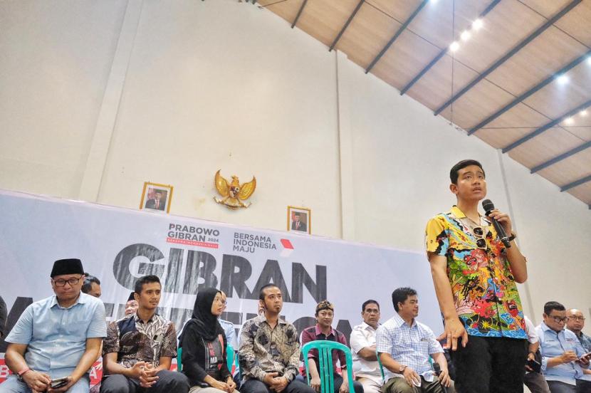 Cawapres nomor urut 2 Gibran Rakabuming Raka memaparkan sejumlah langkah yang akan diambil untuk mengatasi permasalahan pupuk di Indonesia.