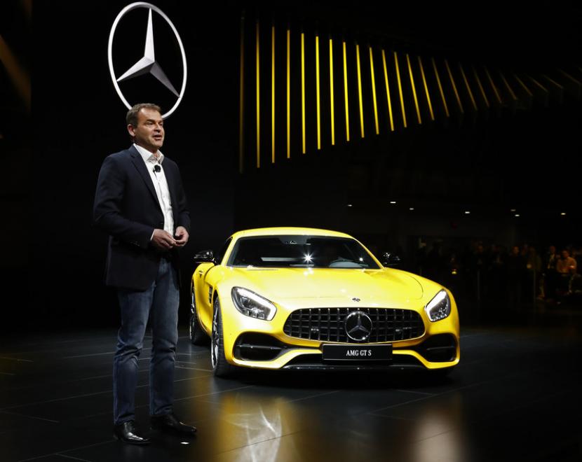 CEO Mercedes-AMG, Tobias Moers dirumorkan akan pindah ke Aston Martin.