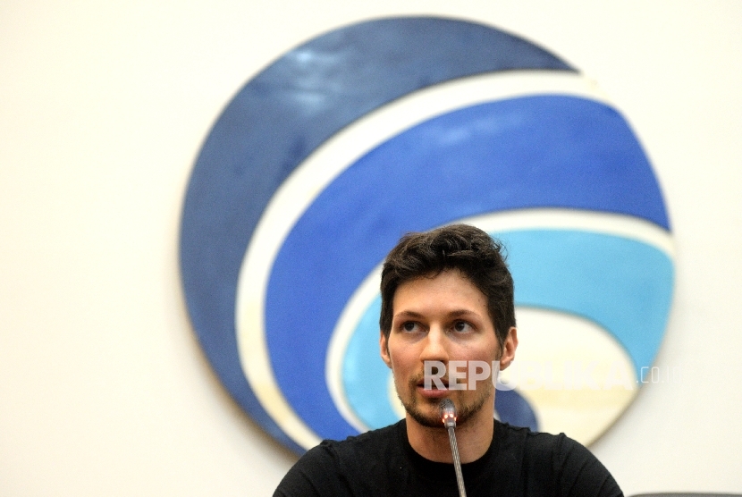  CEO Telegram Pavel Durov menggelar konferensi pers usai pertemuan di Kantor Kemenkominfo, Jakarta, Selasa (1/8).