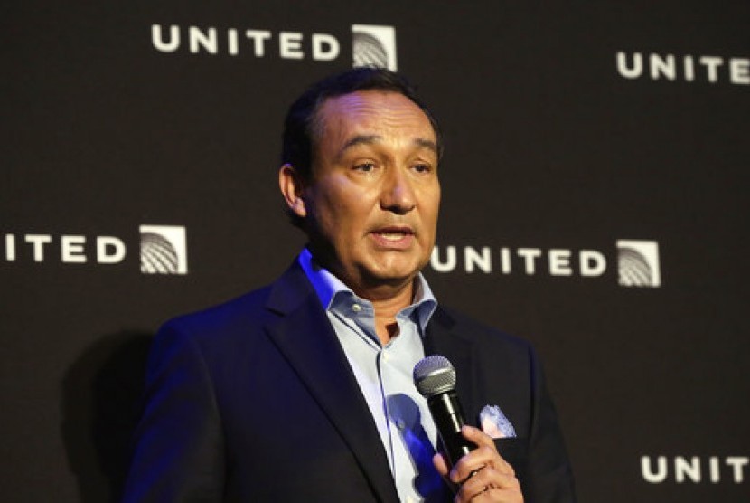 CEO United Airlines Oscar Munoz.