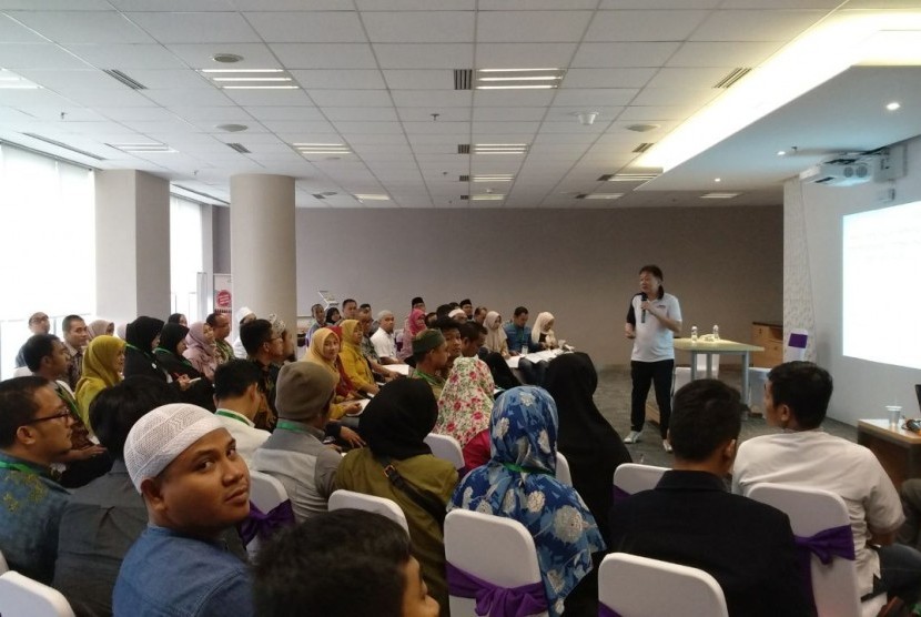 Chairman Indonesian Islamic Travel Communication Forum (IITCF) Priyadi Abadi menjadi nara sumber pelatihan Tour Leader (TL) dan Tour Guide (TG) yang diadakan oleh Asphurindo.