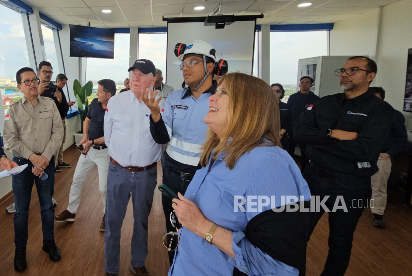 Chairman of the Board Freeport-McMoRan, Richard C. Adkerson, bersama Presiden & CEO Freeport-McMoRan, Kathleen Quirk