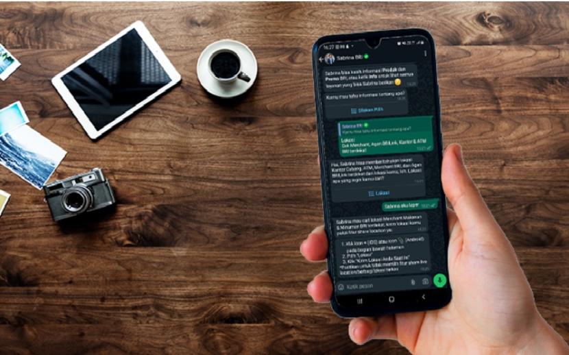 Chatbot Sabrina dirancang dan dikembangkan dengan teknologi Artificial Intelligence (AI) yang mampu berinteraksi dengan nasabah, termasuk menyapa dan berbincang selayaknya manusia.
