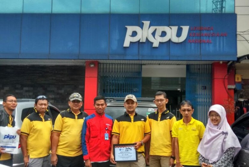 Chevy Spin Indonesia memberikan donasi untuk korban gempa Aceh melalui PKPU.