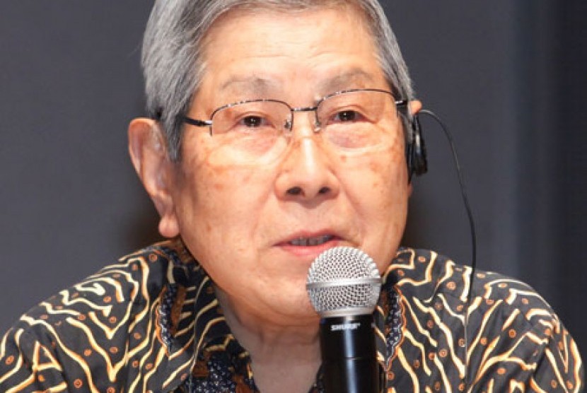 Profesor Emeritus Mitsuo Nakamura