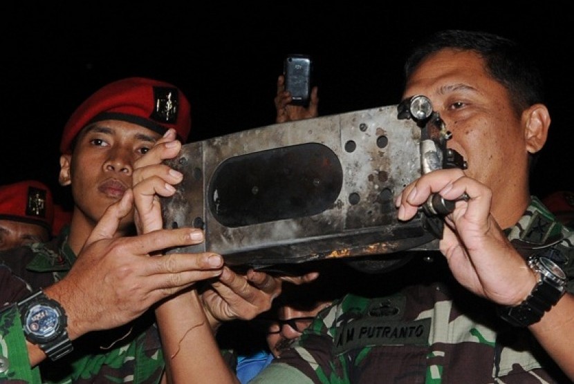 Shukhoi's black box finally found on the crash site at around 10 am on Tuesday.