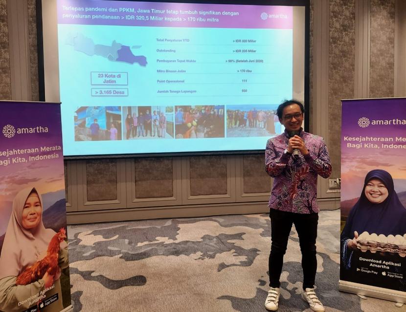 Chief Commercial Officer Amartha, Hadi Wenas.  Perusahaan fintech peer-to-peer lending, PT Amartha Mikro Fintek (Amartha) terus berupaya mendorong tumbuhnya UMKM yang dimotori perempuan di pedesaan, melalui penyaluran modal. Tidak terkecuali di Jawa Timur.