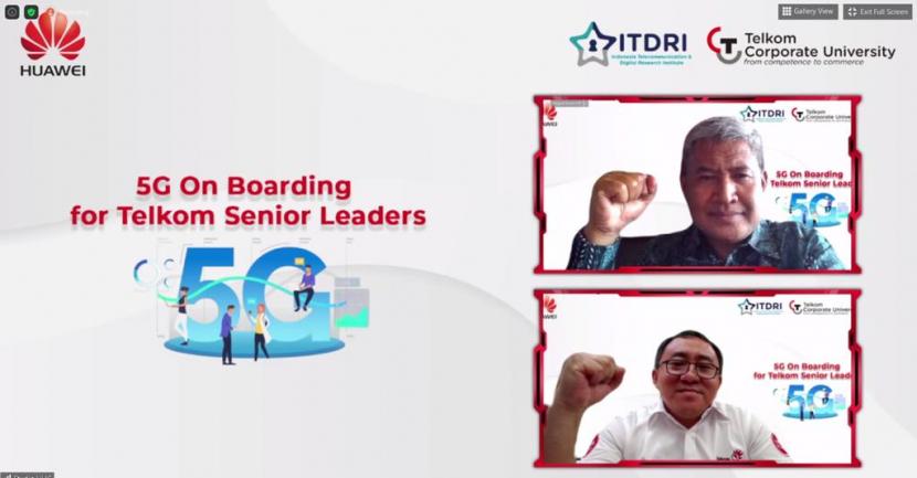 Chief of Technology Officer TelkomGroup Herlan Wijanarko (atas) bersama SGM Telkom CorpU sekaligus Chairman  of ITDRI Jemy V. Confido saat membuka secara langsung program 5G On Boarding for Telkom Senior Leaders sebagai  bentuk implementasi dari nota kesepahaman (MoU) dengan Huawei ASEAN (Indonesia) dalam komitmen  pemberdayaan talenta digital.