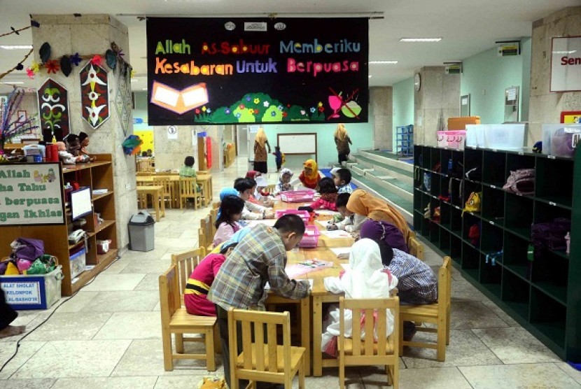 Children enjoy learning Islam in Istiqlal Mosque in Jakarta, in a special session during Ramadan. (illustration)