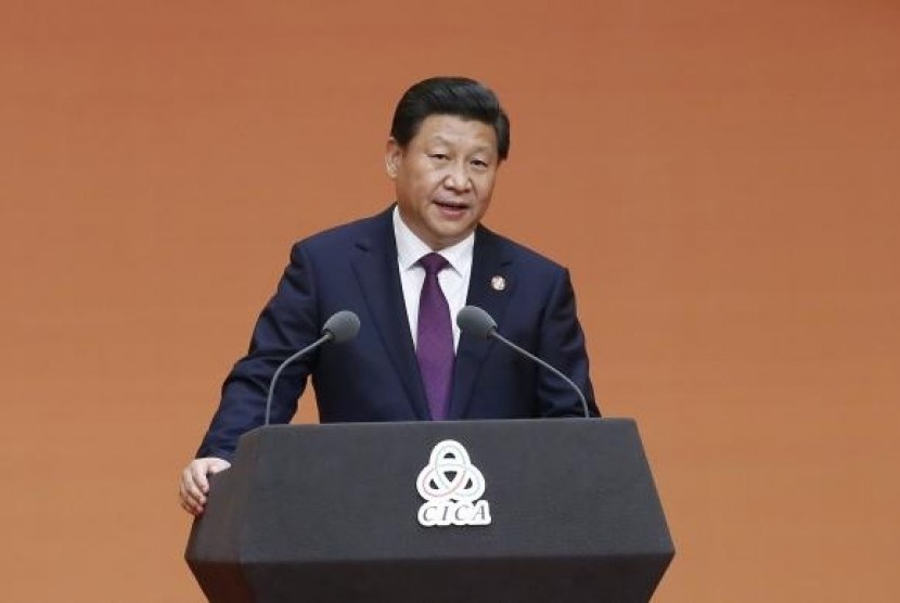 Chinese President Xi Jinping gives a speech during a gala dinner ahead of the fourth Conference on Interaction and Confidence Building Measures in Asia (CICA) summit, in Shanghai May 20, 2014.