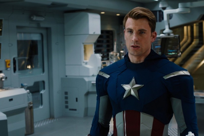 Chris Evans saat memerankan tokoh Captain America.