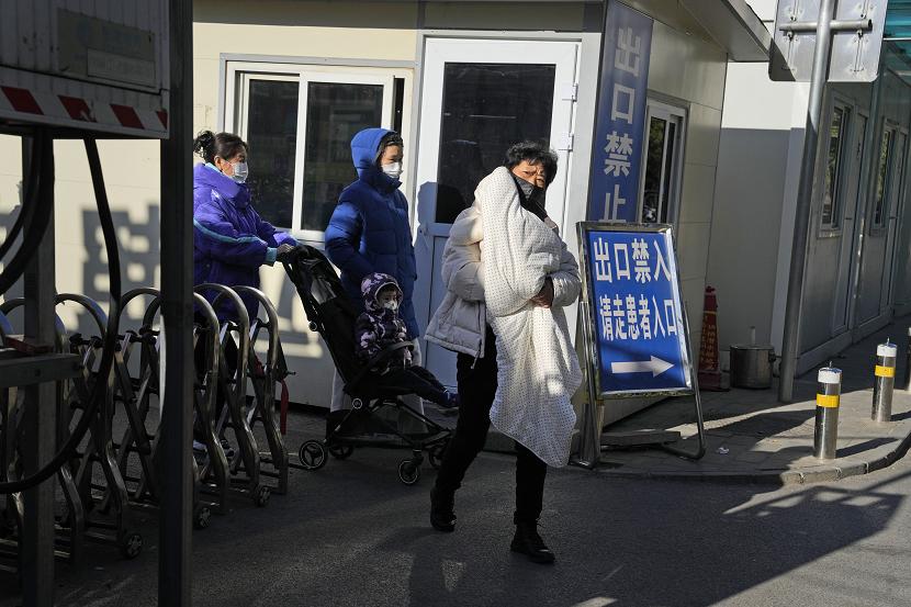 Cina membantah lonjakan kasus penyakit pernapasan disebabkan oleh adanya virus baru.