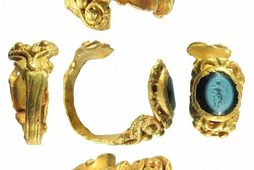 cincin berusia 1.700 tahun ditemukan di Inggris.