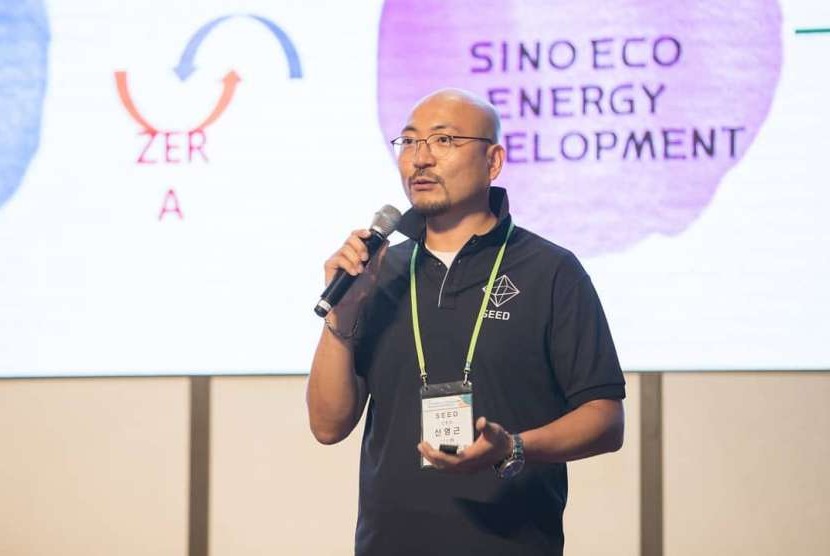 co-CEO SEED, Young-geun, Shin, saat dia menjelaskan visi platform bisnis SEED yang ramah lingkungan. 