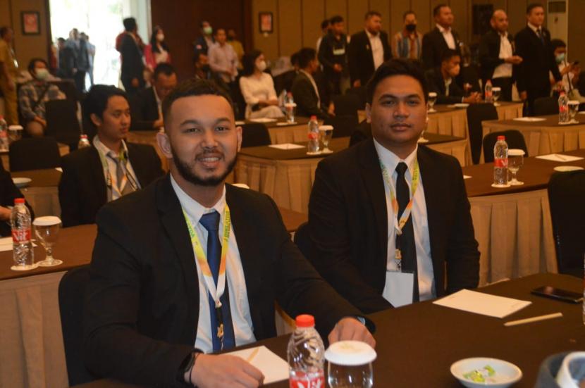 Co-Founder Kaya Management Asia, Ferdian Rama, (kiri)