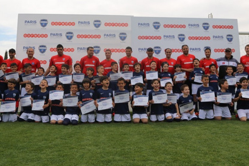 Coaching Clinic Akademi PSG di Tunisia.